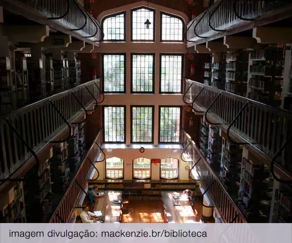 Foto de Biblioteca George Alexander