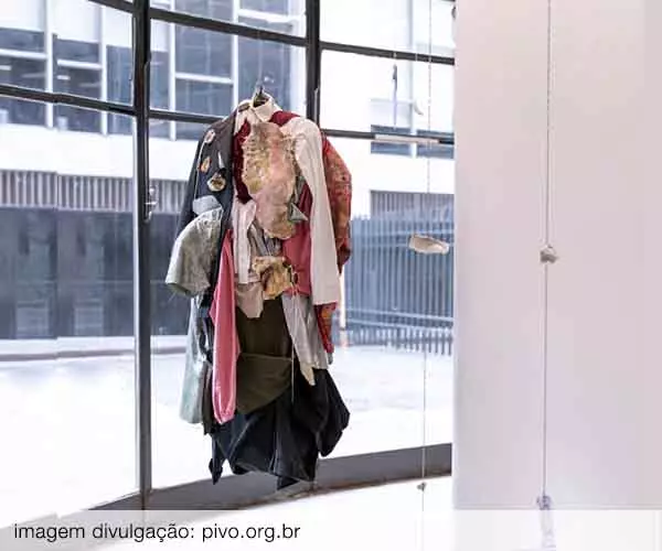 Foto de Projeto Vitrine: Descanso No Risco de Caroline Ricca Lee