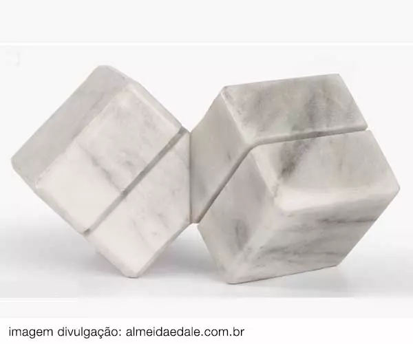 Foto de Vetores na Almeida & Dale