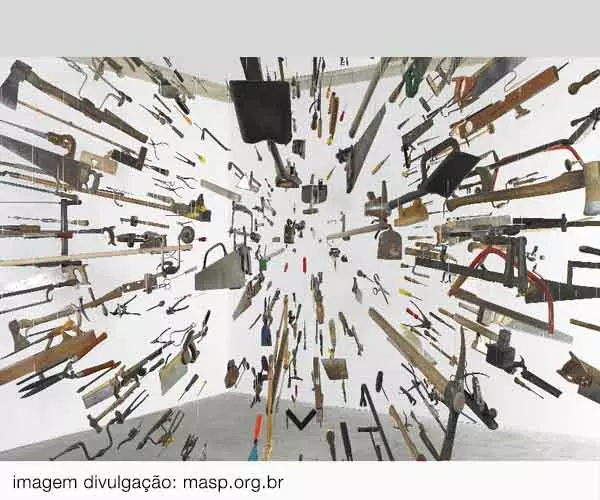 Foto de Damián Ortega ganha mostra no MASP