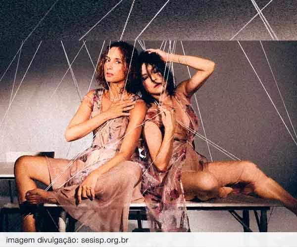 Foto de Lia Lia – com Camila Pitanga e Bete Coelho