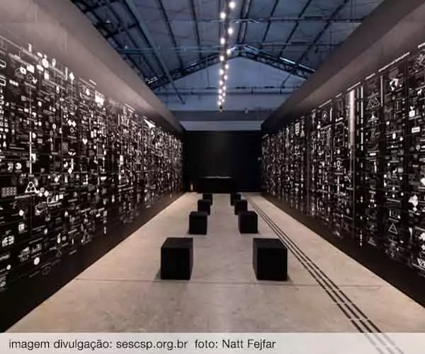 Foto de O Mundo Através da IA – revela o que a tecnologia oculta